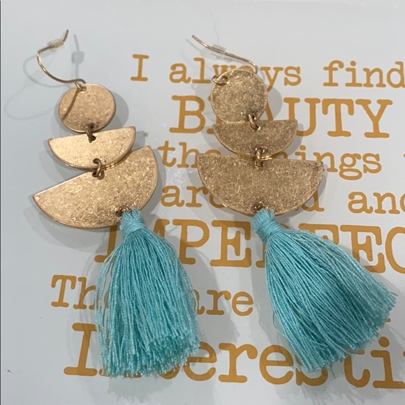 Plunder Jewelry - 3/$12 🔥 Plunder fringe earrings-EUC